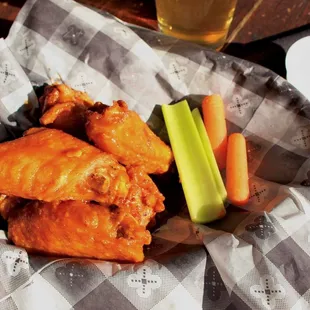 chicken, chicken wings and fried chicken, poultry, fried chicken wings, bbq wings, chicken wings, bbq chicken, fried chicken, food