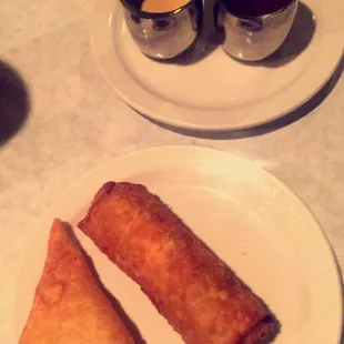 Lunch combo crab Rangoon and egg roll