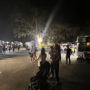 One area with 10 food trucks