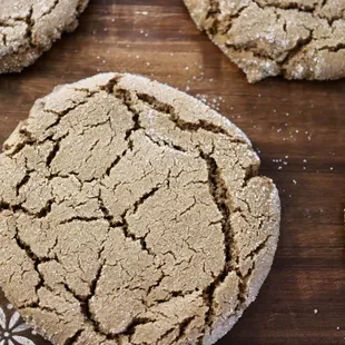 Molasses cookies are so darn good.