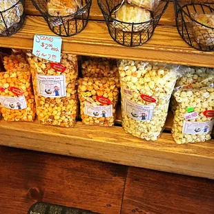 The road to the WaunaKing&apos;s heart is paved with caramel corn