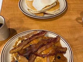 Fifth Avenue Restaurant & Diner