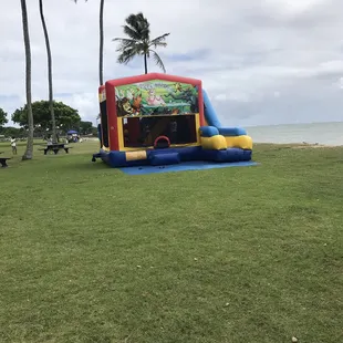 The 7 in one bouncer was awesome! Kids loved it! We definitely rent from them again! Mahalo