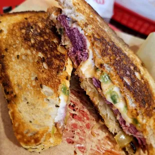 #14 Windy city's Vienna corned beef reuben and fries