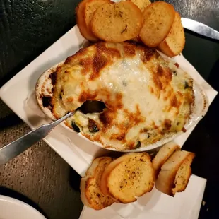 Spinach and Artichoke Dip with Toasted Bread