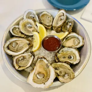 Happy Hour Oysters