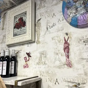 The decor is so pretty!