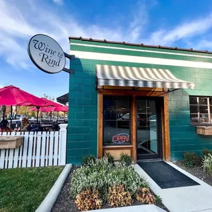 the front of a restaurant