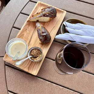 Pretzel board