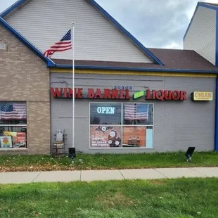 the front of a liquor store