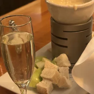 Cheddar & Ale Cheese Fondue