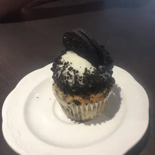 Cookies and creme cupcake