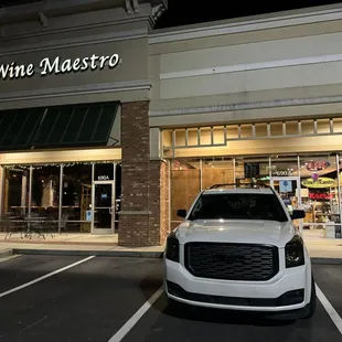 Dining and store side of Wine Maestro