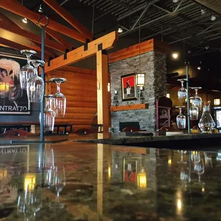Love the new location &amp; wine bar!