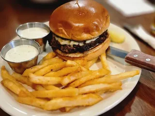 Killarney's Irish Pub & Grill