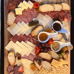 Elite Charcuterie