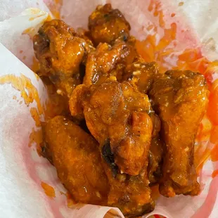 Medium garlic wings