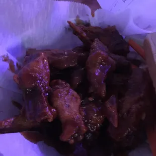 Bbq wings very good.