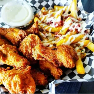 Lemon pepper wings · loaded fries