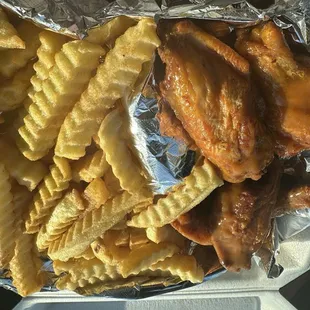 10 piece wing with fries (hot honey /spicy ranch)