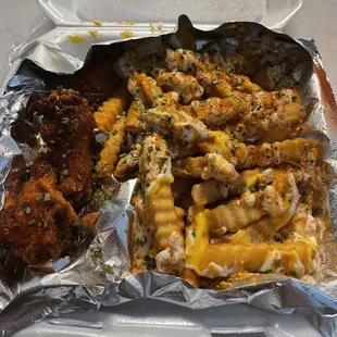 chicken wings and fried chicken, food