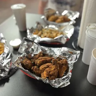 chicken wings, bbq chicken, fried chicken wings, food, bbq wings, chicken, fried chicken, chicken wings and fried chicken, poultry