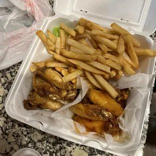Chicken 10 Piece Wing Combo