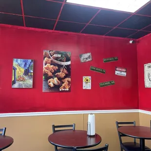 Some fun inside decor on the seating area walls.