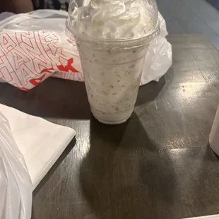 NEW SHAKES REESES BITE