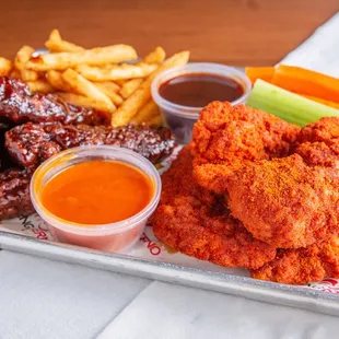 bbq chicken, fried chicken, bbq wings, chicken wings, chicken wings and fried chicken, chicken, fried chicken wings, poultry, food