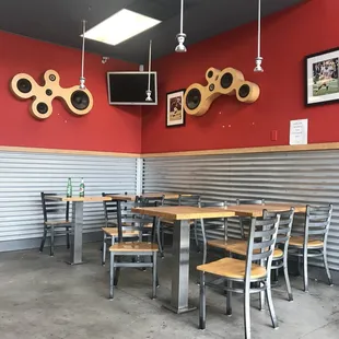 Plenty of seating...across from City of Hayward...place empty