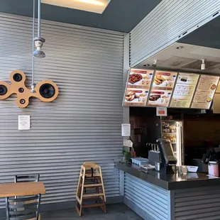 ramen and noodles, interior