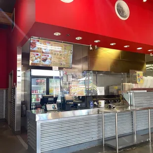 My daughter loves this place! Spicy garlic! 10.08.2022