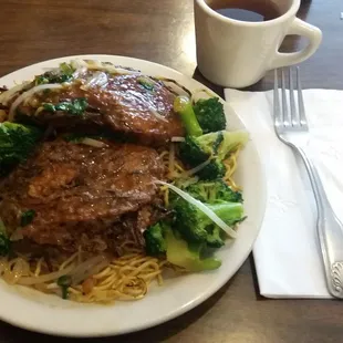 Shrimp Egg Foo Yung over Noodles with Broccoli and Tea, $8 incl tax and tip.