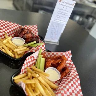 Wing It Cafe