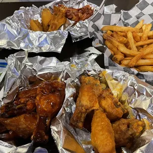 10 Wings  Large Fries