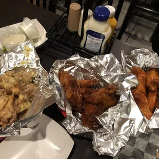 fried chicken wings, chicken, poultry, chicken wings and fried chicken, bbq wings, food, chicken wings, bbq chicken, fried chicken