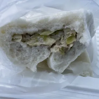 Pork W/vegetable Bun