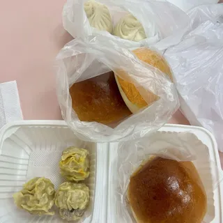 Bake Pineapple Bun