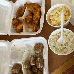 Traditional and Boneless wings, with coleslaw and Mac and cheese
