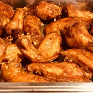 chicken wings and fried chicken, bbq chicken, fried chicken wings, chicken, bbq wings, chicken wings, fried chicken, poultry, food