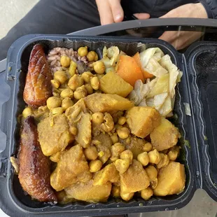 Medium curry potato &amp; chick peas