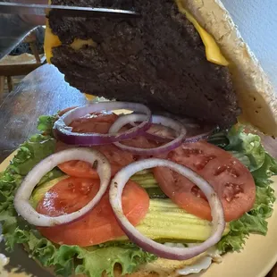 The Hubcap Cheeseburger