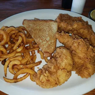 Chicken strip dinner (HUGE strips). Also comes with side salad.