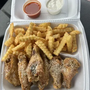 6 pc Garlic Parmesan and fries