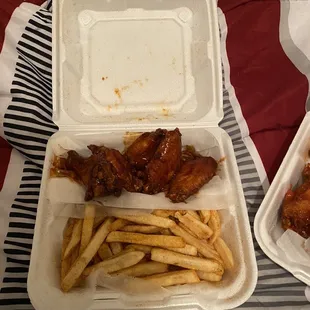 Sweet Heat wings with Cajun fries