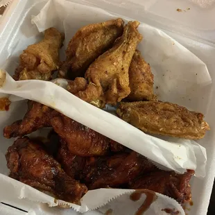 Roasted Garlic (Dry Rub)/Sweet Heat (Wet) Chicken Wings