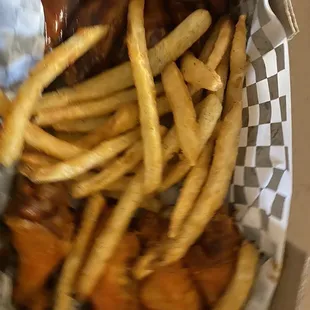 8 piece traditional wings with fries