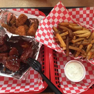 10 Pcs Boneless wing combo for $6.99! Best Honey BBQ ever!!