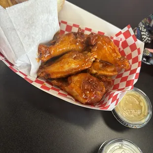 poultry, chicken wings and fried chicken, bbq wings, fried chicken, food, chicken wings, fried chicken wings, chicken, bbq chicken